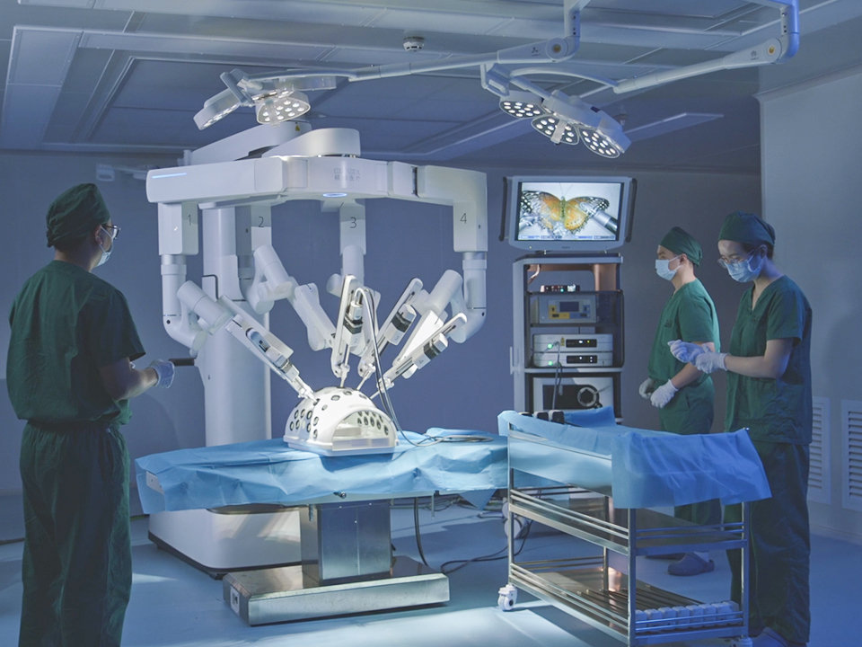 Designing Low-Latency Digital Operating Theatres